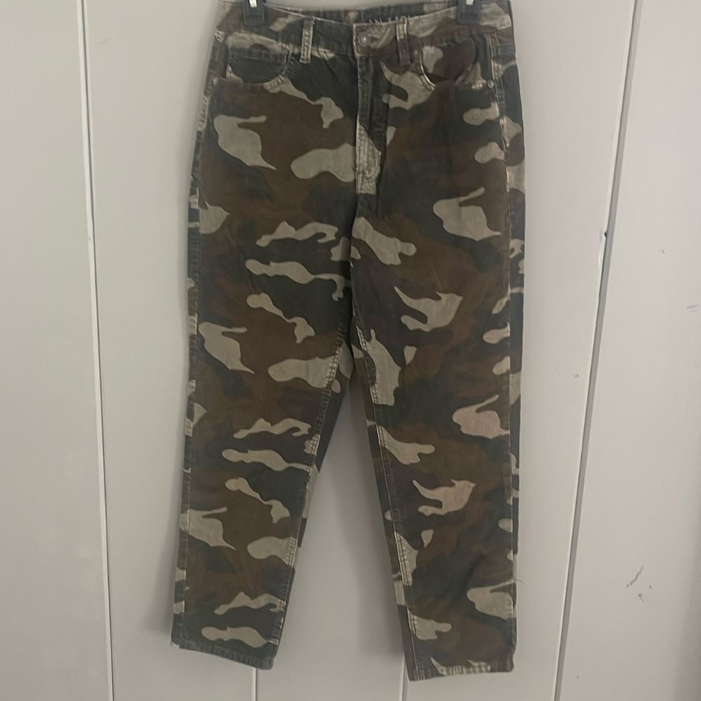 AEO Camouflage Corduroy Pant Jean Green Preppy Granola Girl American Eagle